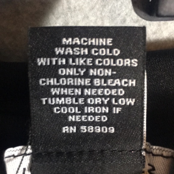 INVESTMENTS  Stretch Jersey Knit Color Block Shark-Bite Front Hem Defined Waist - Picture 16 of 16